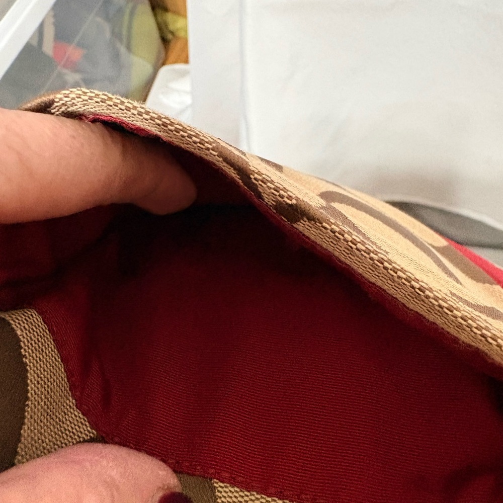 Stylish Red and Tan Crossbody Bag - Picture 4 of 7